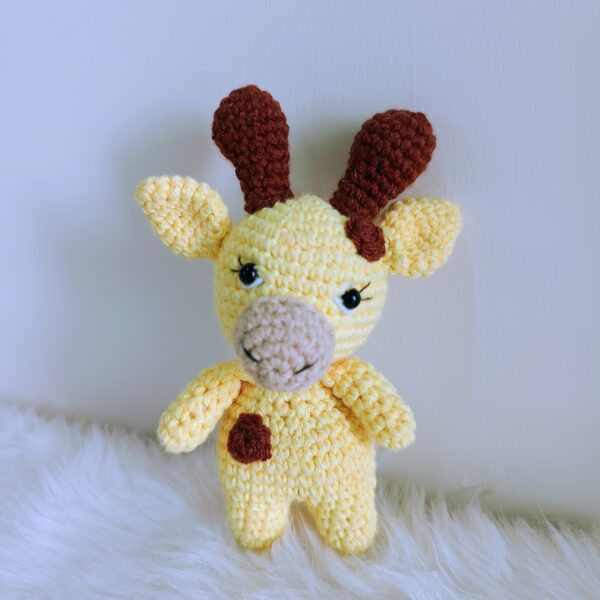 Adorable Mini Amigurumi Giraffe for Tiny Hands 1